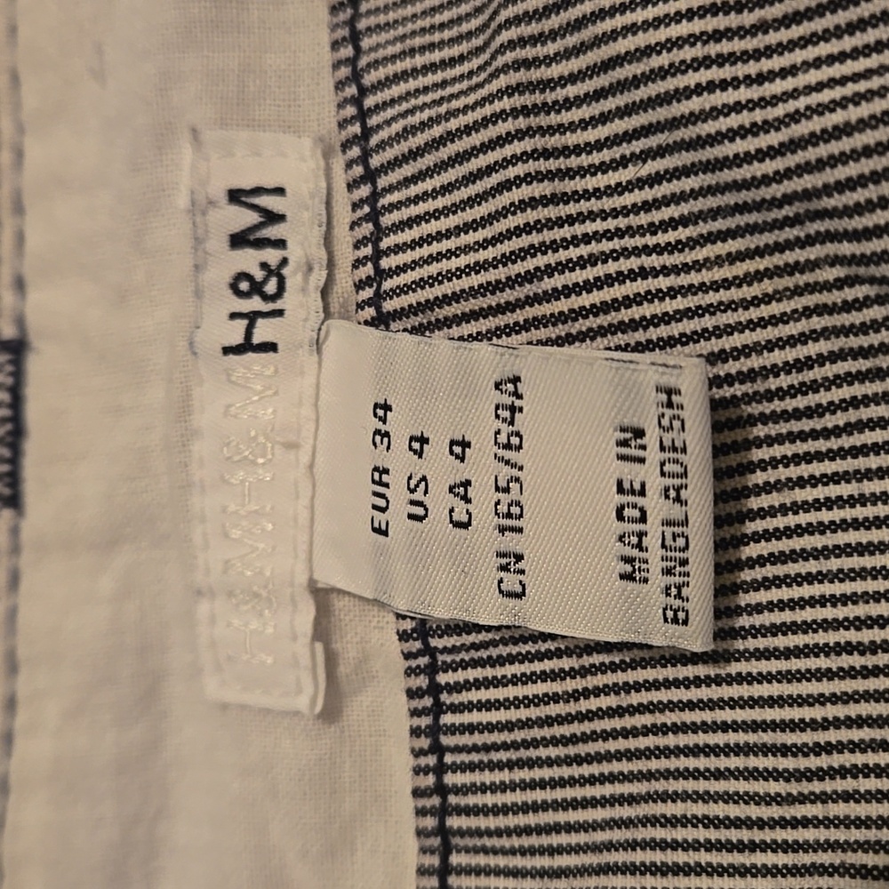 🌞☀️🌞H&M Blue and White Stripped 90s Button Mini Skirt size 4 - Picture 6 of 8